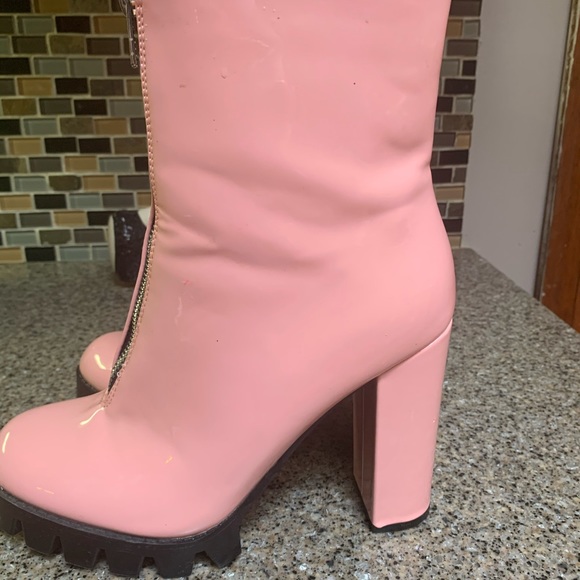 Soft pink plateform boot - Picture 2 of 5